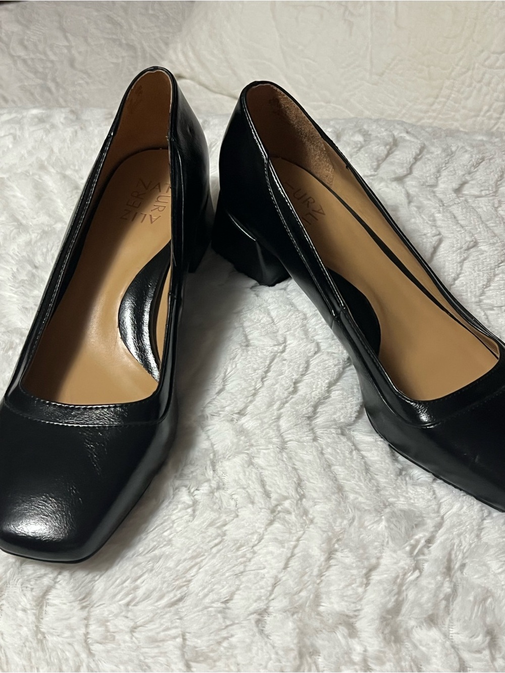 Naturalizer Leather Black Square Toe Block Heel Pumps